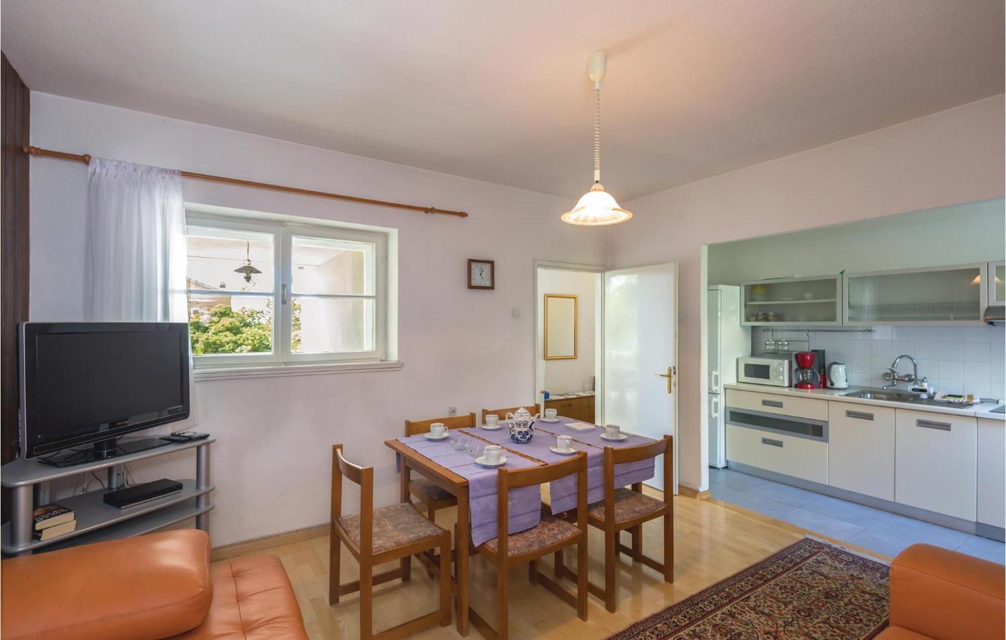 3 Bedroom Cozy In * Makarska